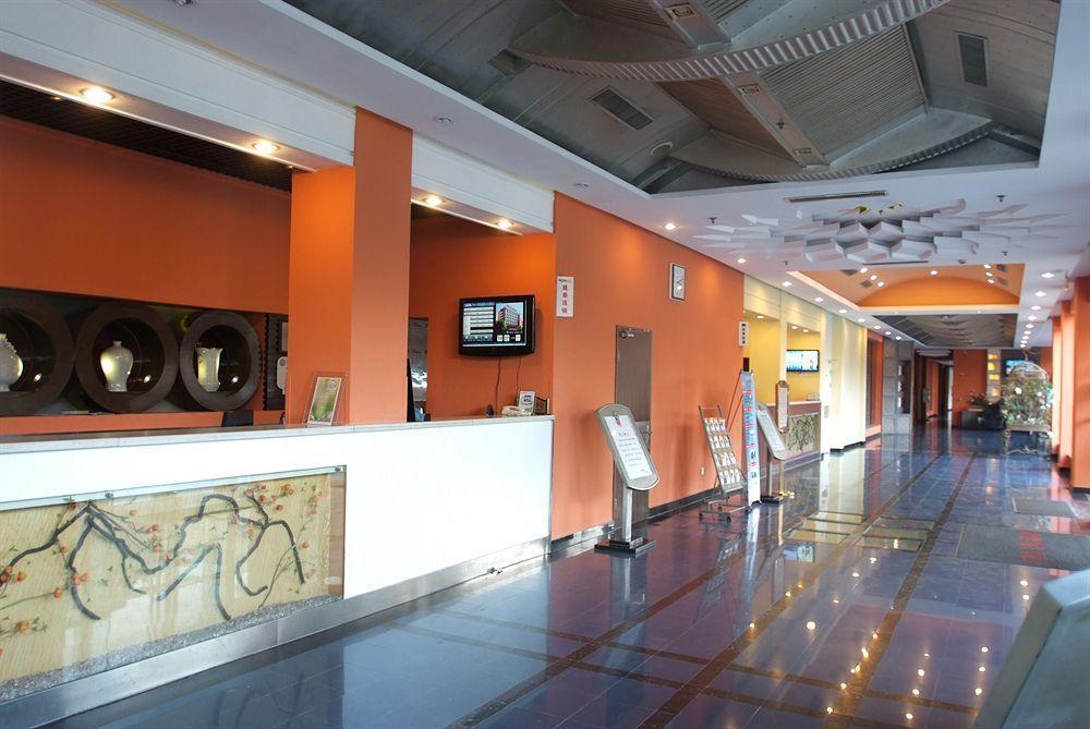 168 Pudong Airport Chuansha Road Jinhui Square Branch 2* Shanghai